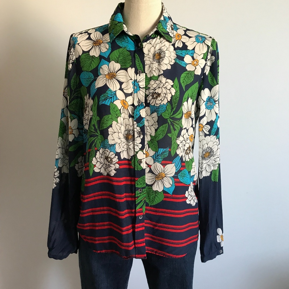 Milano Italy Floral Top / Blouse / Button up Shirt